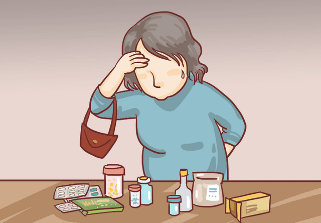 绝经用吃药吗？医生详解自然调理与药物治疗选择，告别潮热失眠困扰