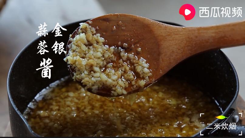 喝大蒜水治百病伪科学视频真相揭秘：科学解析大蒜真实功效与健康风险